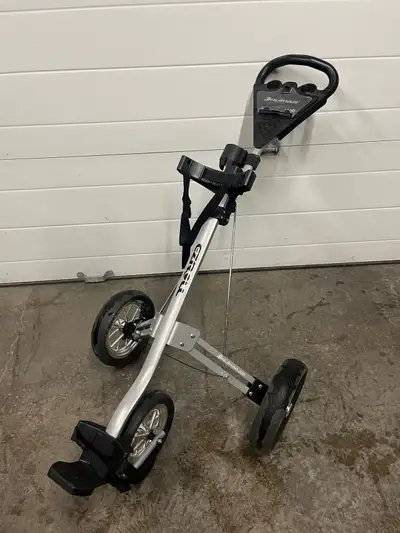 Orlimar EZ Roll Push Golf Cart - 3 Wheeled - Folding/Collapsible Excellent condition It's lightweigh...