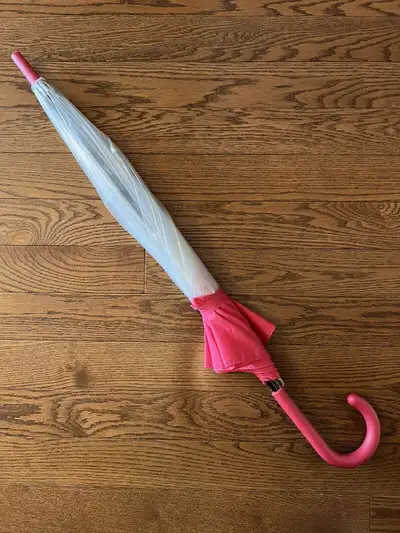 Get ready for spring rain with an awesome and stylish umbrella! Hunter Mustache Bubble Umbrella - Pi...