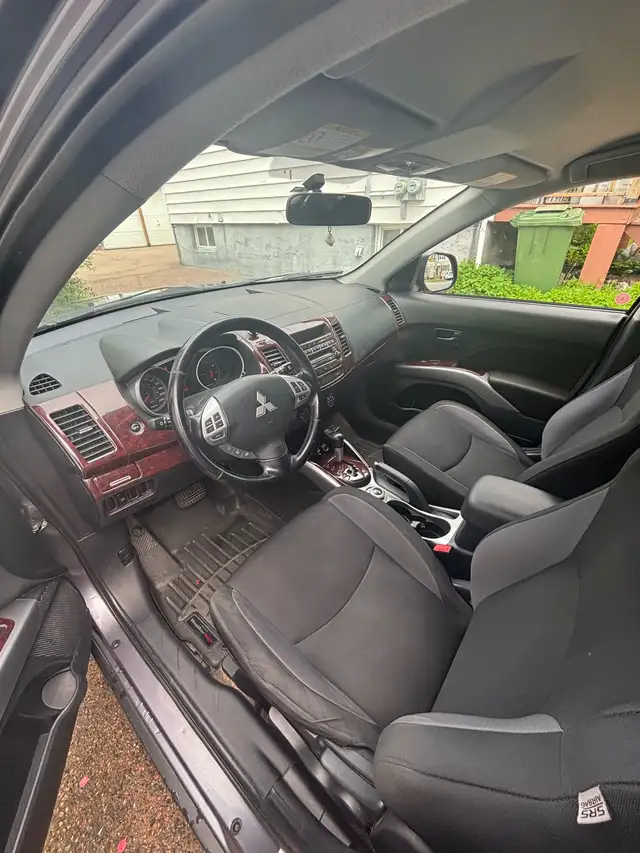 2008 Mitsubishi Outlander 4WD in Cars & Trucks in City of Halifax - Image 6