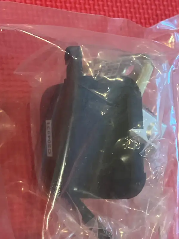 Kawasaki 250r Ninja Fuel Level Gauge Sending Unit oem 52005-0082 in Other in Barrie - Image 2