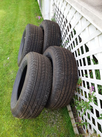 Selling a set of 4 Michellin  Tires 275/65R18s