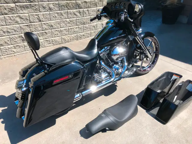 2014 Harley-Davidson FLHX Street Glide in Street, Cruisers & Choppers in Kamloops - Image 6