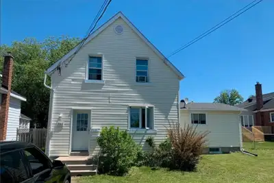 Two-bedroom main floor apartment with basement and backyard. Steps from Pembroke Regional Hospital a...