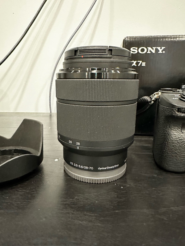 Selling Sony Alpha A7 III Kit - Mint Condition w/ BOX & BAG in Cameras & Camcorders in Hamilton - Image 2