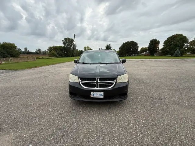 2013 Grand Caravan $3,800 OBO