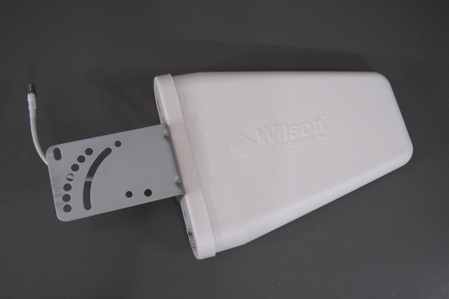 Wilson cellular/GPS antenna in Other in Calgary