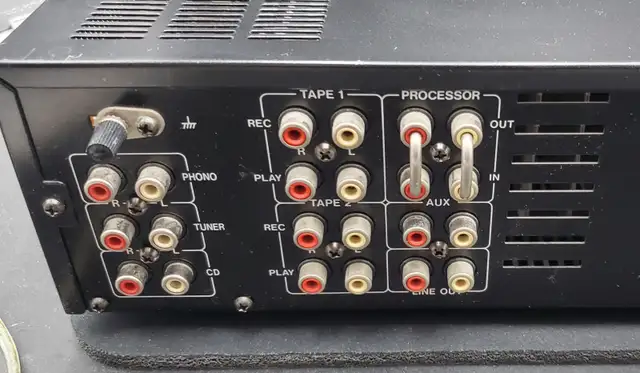 AKAI AM-A302 STEREO INTEGRATED AMPLIFIER JAPAN (1986-87) in Stereo Systems & Home Theatre in Markham / York Region - Image 6