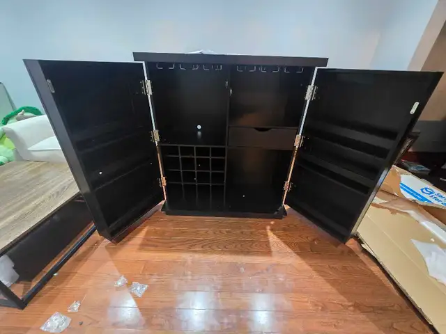 Furniture Assembly 590535886153328644