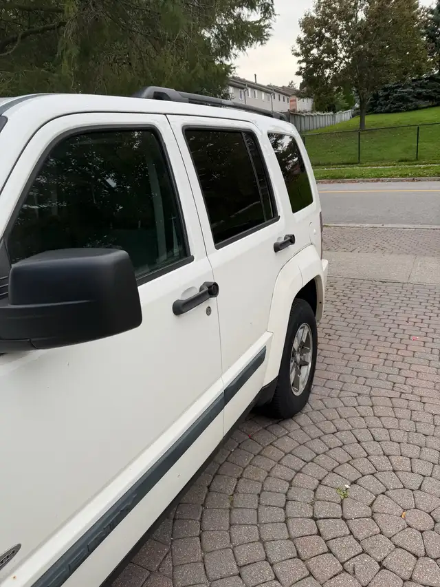 Jeep Liberty572876148745840642