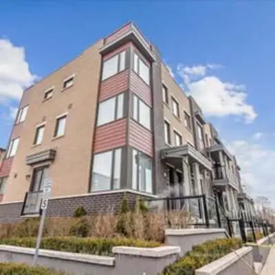 Available now!! 1 bedroom available for one single occupant . Full Bathroom shared between the two r...