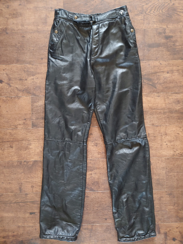 Women's motorcycle leather jacket/pants size Medium in Women's - Tops & Outerwear in Charlottetown - Image 2