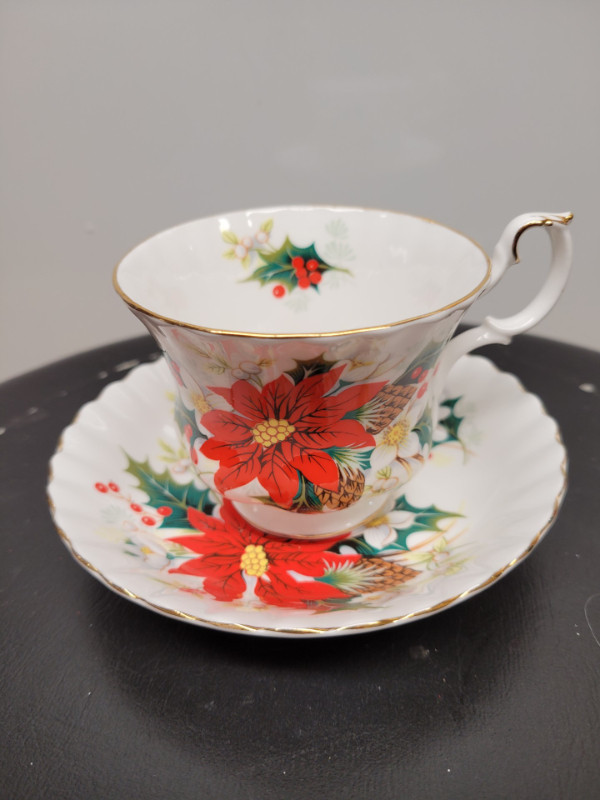 VTG Royal Albert “Yuletide” Cup & Saucer in Arts & Collectibles in Dartmouth