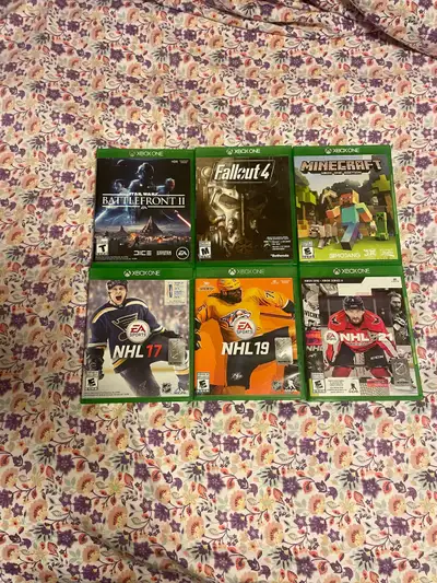 6 Xbox One physical disks all like new. -Star Wars Battlefront II -Fallout 4 -Minecraft: Xbox One ed...