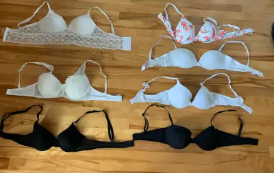 10 SOUTIENS-GORGE (BRASSIÈRES) 34C/36C/large - 8$ ch ou 50$ le t, View more