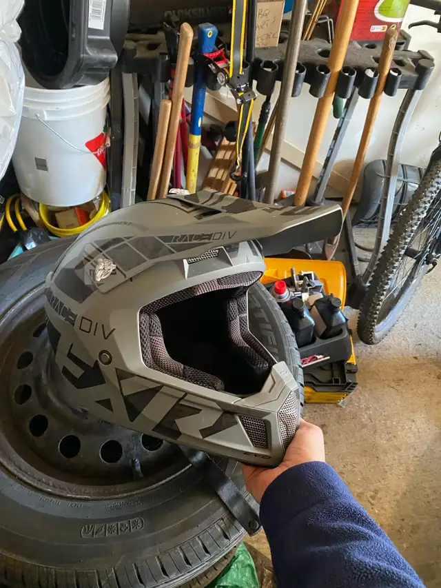 2007 Honda CRF 230F in Dirt Bikes & Motocross in Ottawa - Image 9