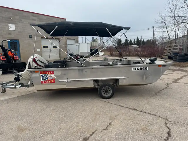 float trailer in Powerboats & Motorboats in Stratford - Image 3