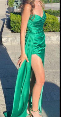 Stunning Emerald Green Dress