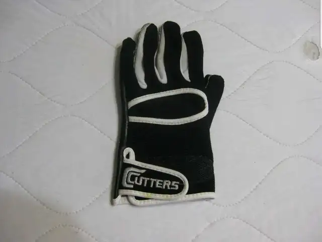 Youth cutter glove 