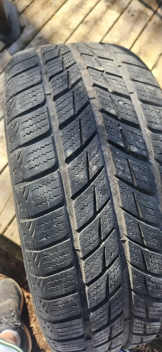 SIZE   215/50R17 91H full set tires used  in Tires & Rims in City of Montréal - Image 8