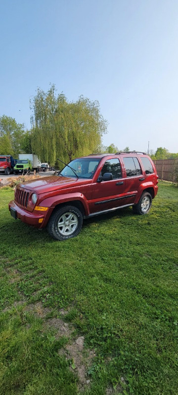 2005 liberty rocky mountain renegade edition. Rare. Sunroof a/c in Cars & Trucks in St. Catharines
