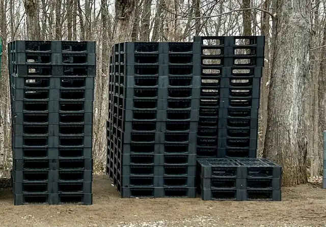 Palette en PLASTIQUE HD in Outdoor Tools & Storage in West Island - Image 5