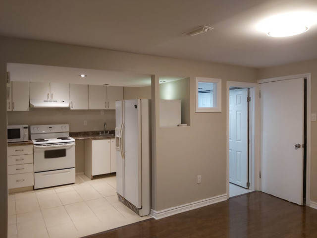 2 Bedroom basement all inclusive in Long Term Rentals in City of Toronto - Image 3