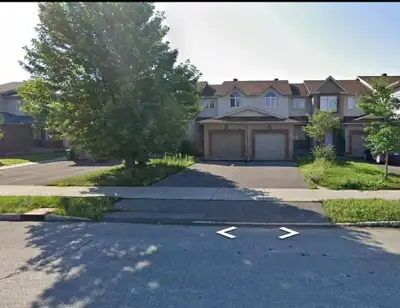 Bright Townhome for Rent in Kanata Bright and spacious townhome located in the highly desirable hi-t...