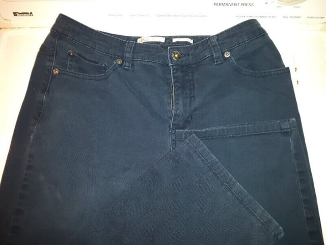 Northern Reflections - Weekend Stretch - Jeans (EUC) in Women's - Bottoms in Stratford
