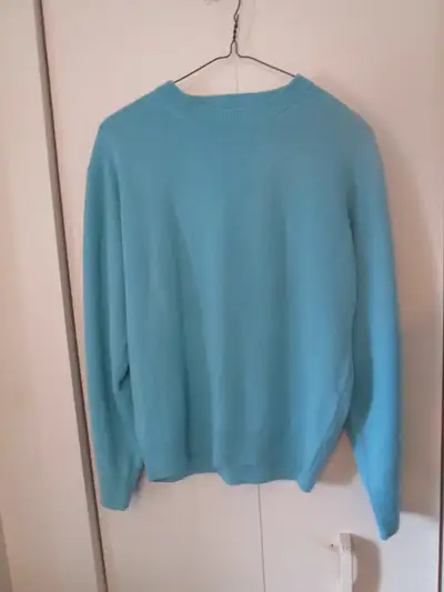 ladies turquoise shirt (M). new, View more