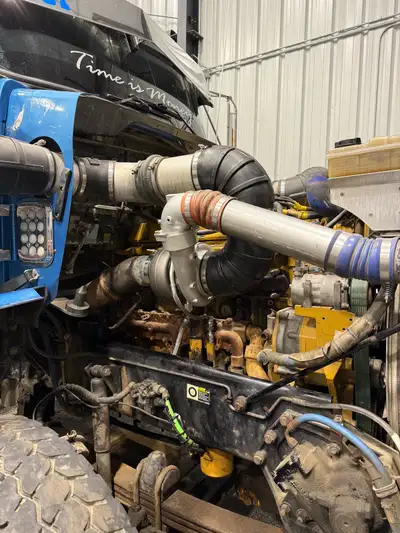 Selling the 2010 C15 I have in my kenworth T800. Was a twin turbo but converted it to single turbo....