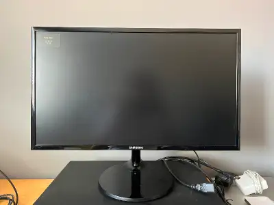 Samsung 24" SF350 LED Monitor, View more