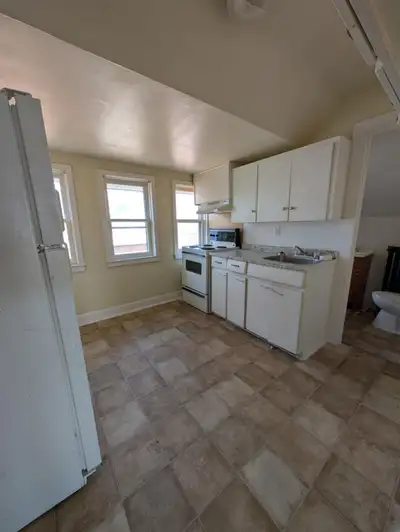2 Bedroom, 1 Bathroom- Apartment For Rent in Owen Sound