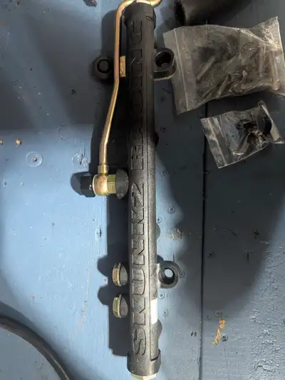 I'm selling a like new Skunk2 fuel rail designed for 2002-2006 Acura RSX models. This high-performan...