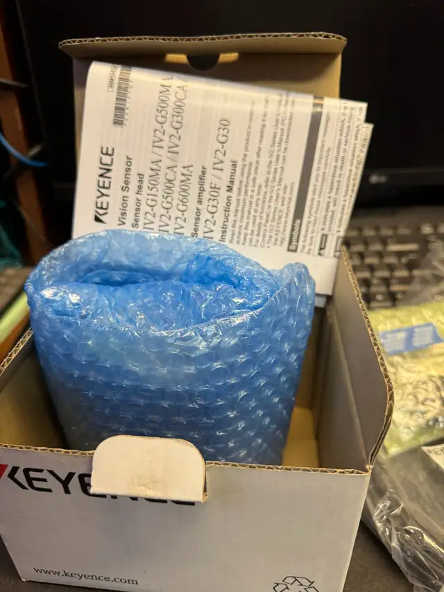 KEYENCE IV2 Complete set. NEW never installed in General Electronics in Kitchener / Waterloo - Image 3