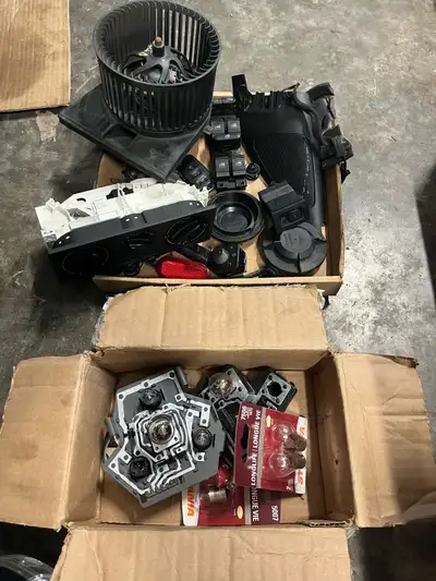 Includes: Rear wiper blade New and proper part Transmission filter kit New Random used parts OEM own...