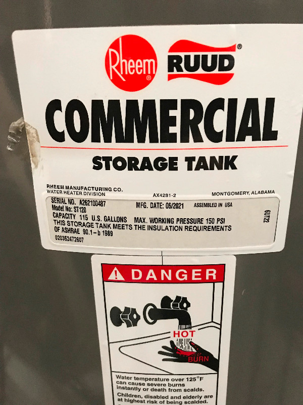 Commercial Hot Water Storage Tank in Other in Kawartha Lakes