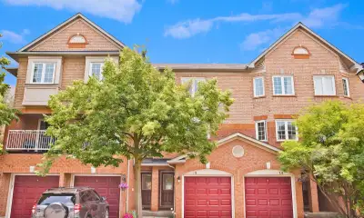 Beautiful Townhouse in Meadowvale West – Close to GO Station