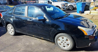 FORD FOCUS SE 2009 AVEC PNEUS ÉTÉ+ HIVER À VENDRE 3850$