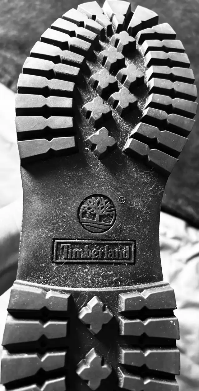 Men’s  boots (Timberland) in Men's Shoes in City of Toronto - Image 9