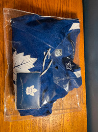SIGNED leafs jersey - andreas johnson - mint condition/unopened