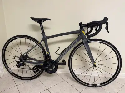 Devinci Leo carbon road bike size small, View more