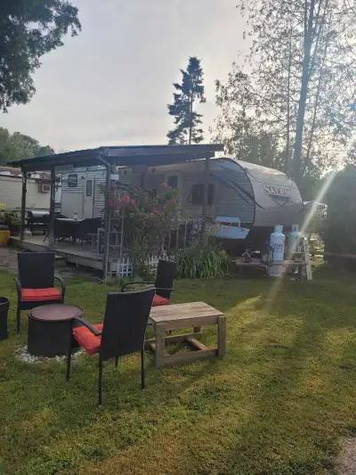 I'm selling my Salem travel trailer, a cozy and well-maintained camper perfect for your next adventu...