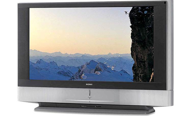Sony KF-50WE610 50" Grand Wega™ HDTV ready rearprojection LCD TV in TVs in Mississauga / Peel Region