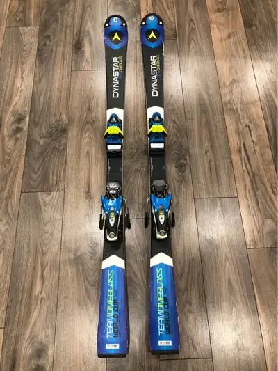 Ski alpin junior 139cm Dynastar Team Omeglass World Cup Racing Series À venir récupérer à Verdun prè...
