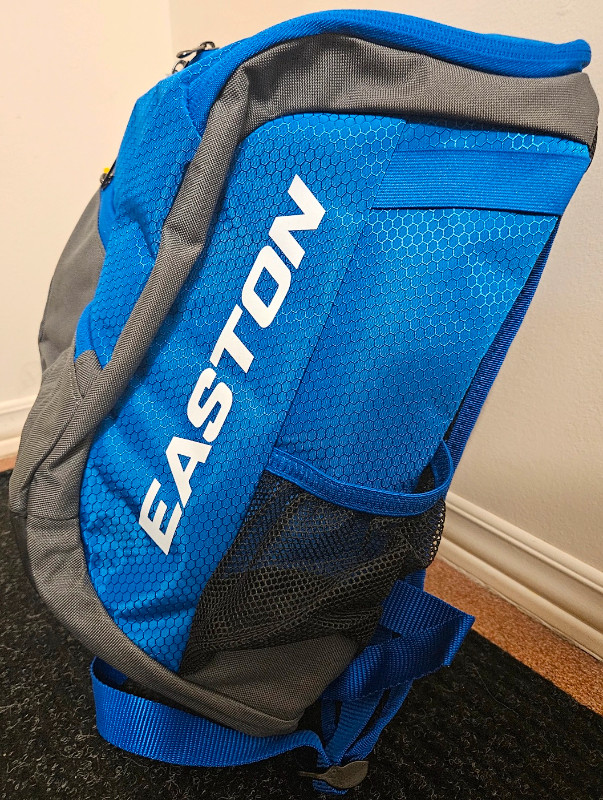 SOLD - Easton Backpack/Equipment Bag - Youth, Royal Blue dans Baseball et balle molle  à Ville de Montréal - Image 4