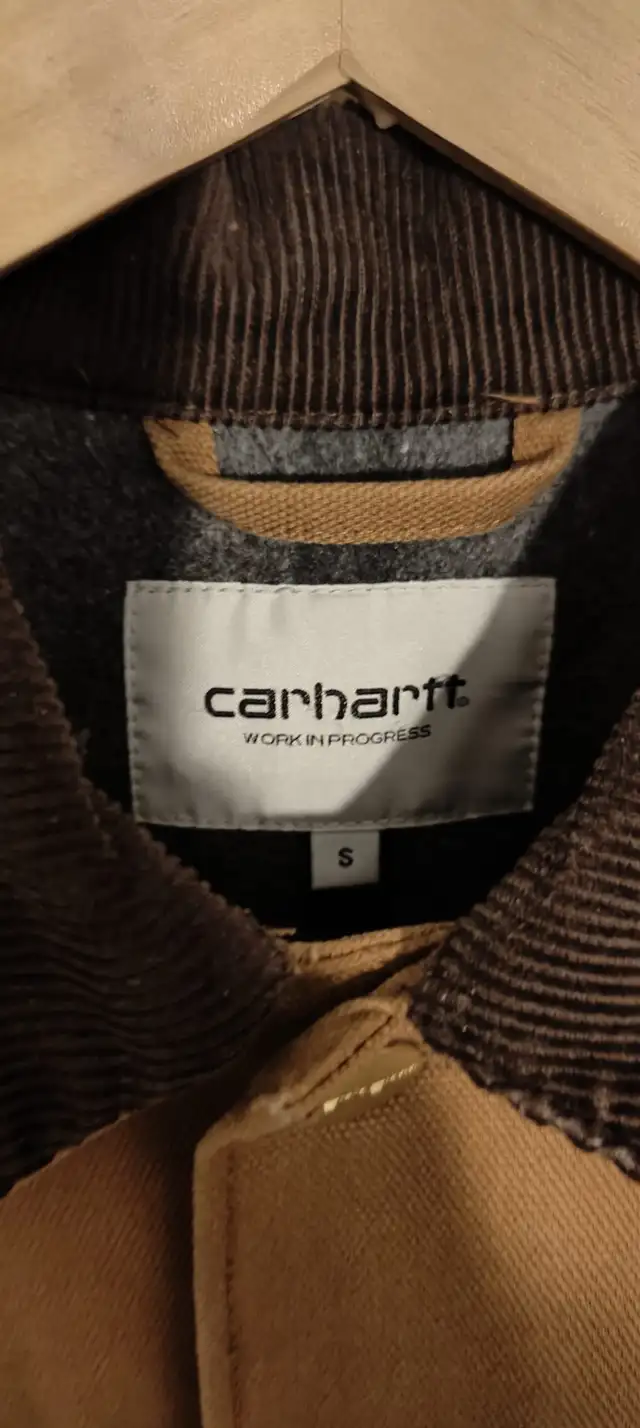 Carhartt WIP Michigan Winter Chore Coat Hamilton Brown Size S in Men's in City of Toronto - Image 4