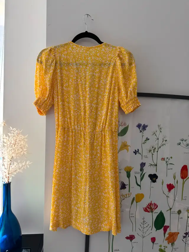 Yellow floral dress size XXS - MOVING SALE in Women's - Dresses & Skirts in City of Toronto - Image 3