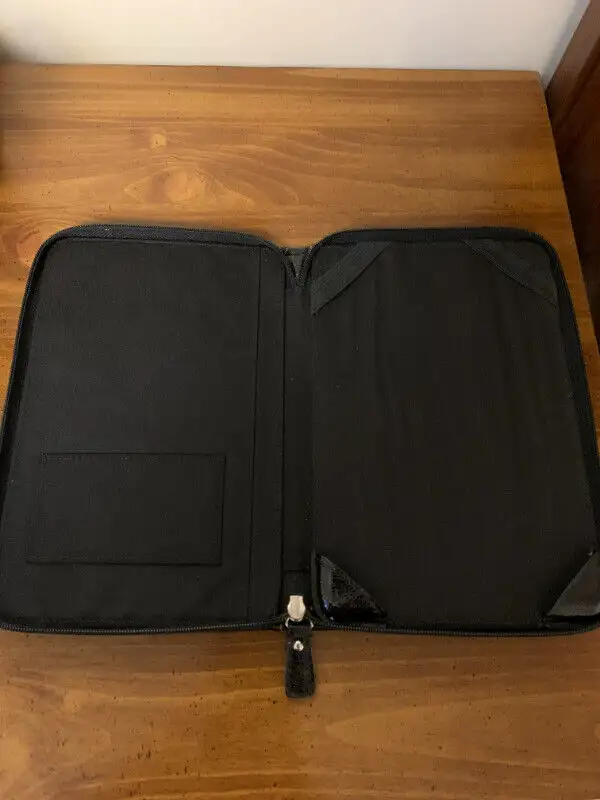 New Coach Mini  iPad Case in iPads & Tablets in St. Albert - Image 3