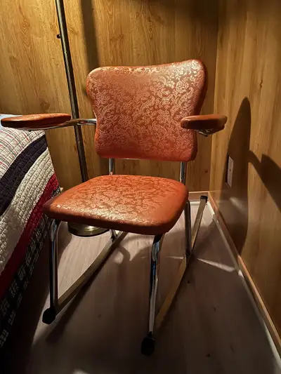 Petite chaise berçante , View more