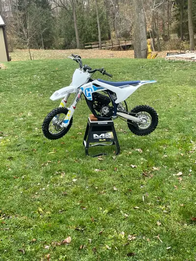 Great little bike well maintained kept in heated shop only selling to upgrade for my daughter . Come...